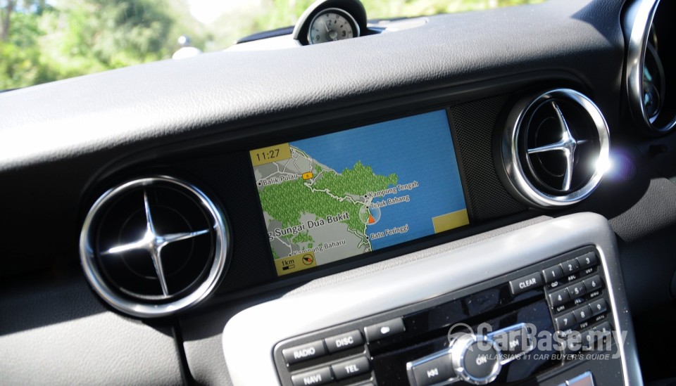 Mercedes-Benz SLC R172 (2012) Interior