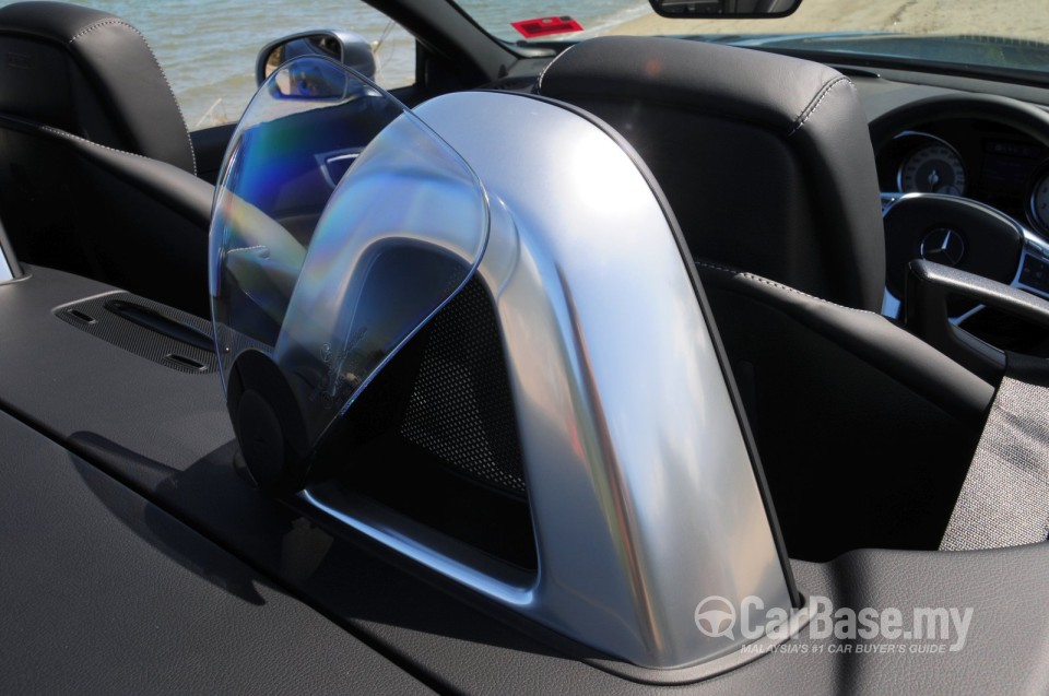 Mercedes-Benz SLC R172 (2012) Interior