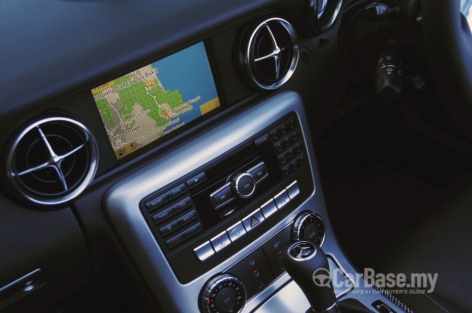 Mercedes-Benz SLC R172 (2012) Interior