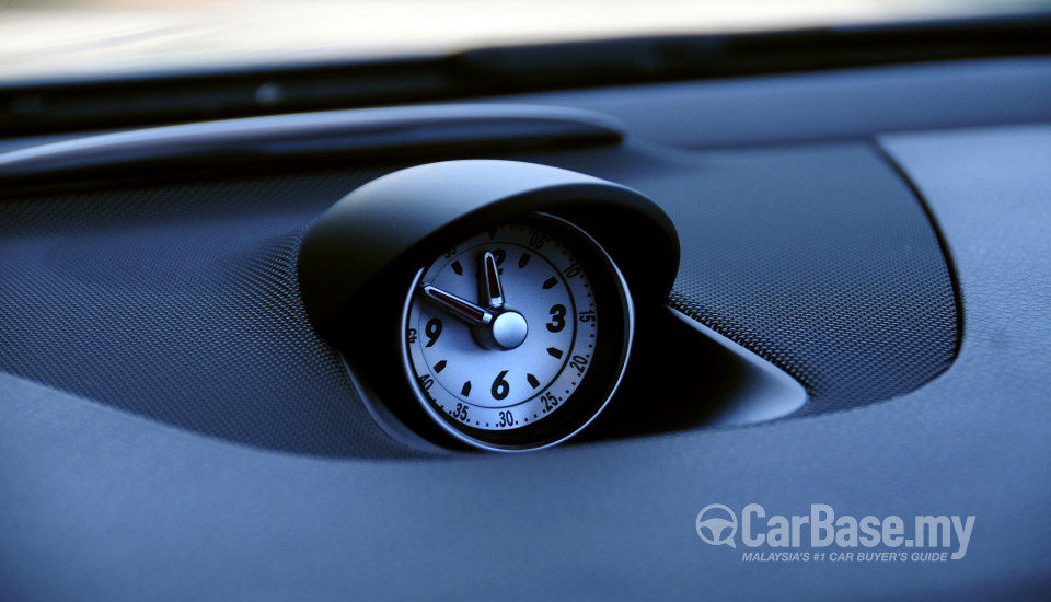 Mercedes-Benz SLC R172 (2012) Interior