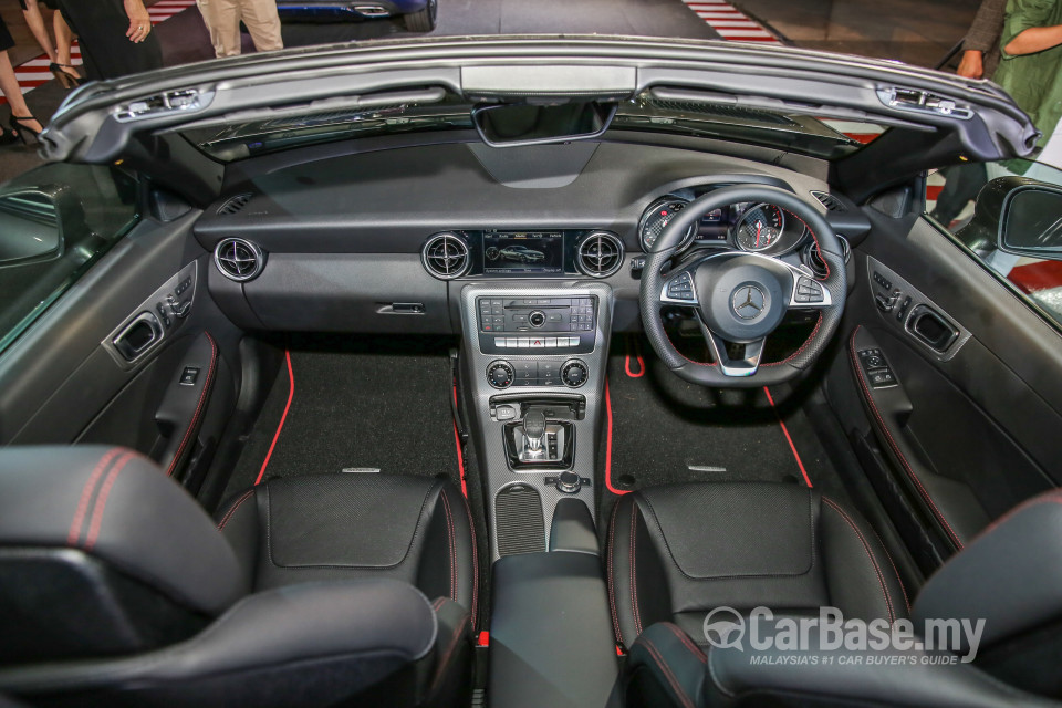 Mercedes-Benz SLC R172 Facelift (2016) Interior