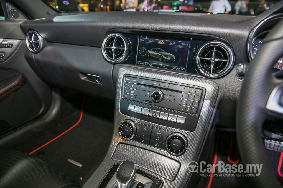 Mercedes-Benz SLC R172 Facelift (2016) Interior