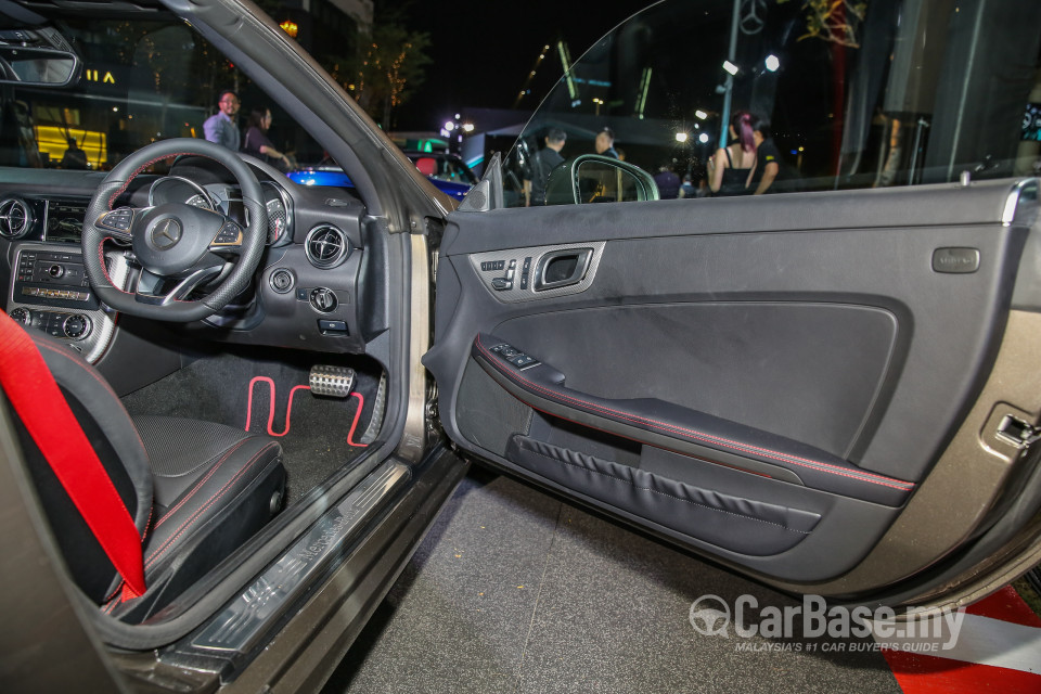 Mercedes-Benz SLC R172 Facelift (2016) Interior