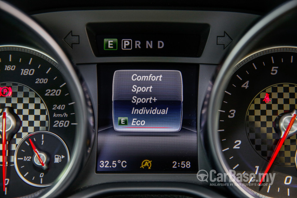 Mercedes-Benz SLC R172 Facelift (2016) Interior