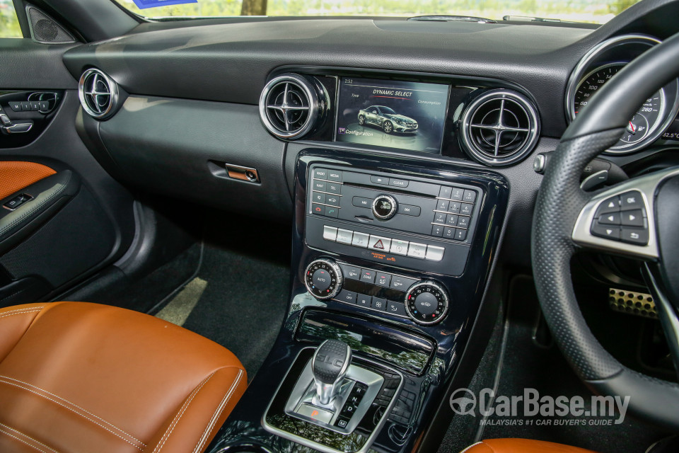 Mercedes-Benz SLC R172 Facelift (2016) Interior