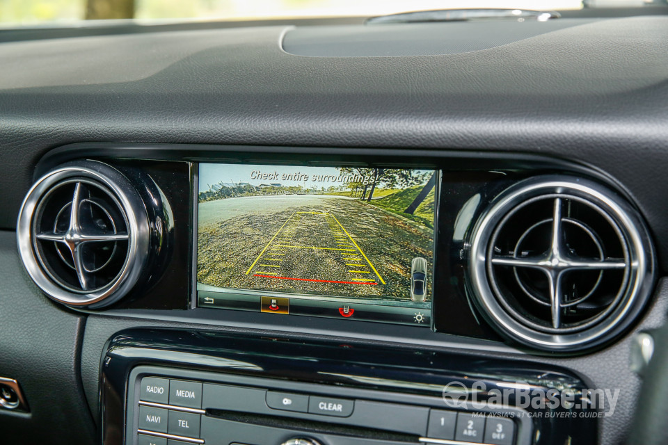 Mercedes-Benz SLC R172 Facelift (2016) Interior
