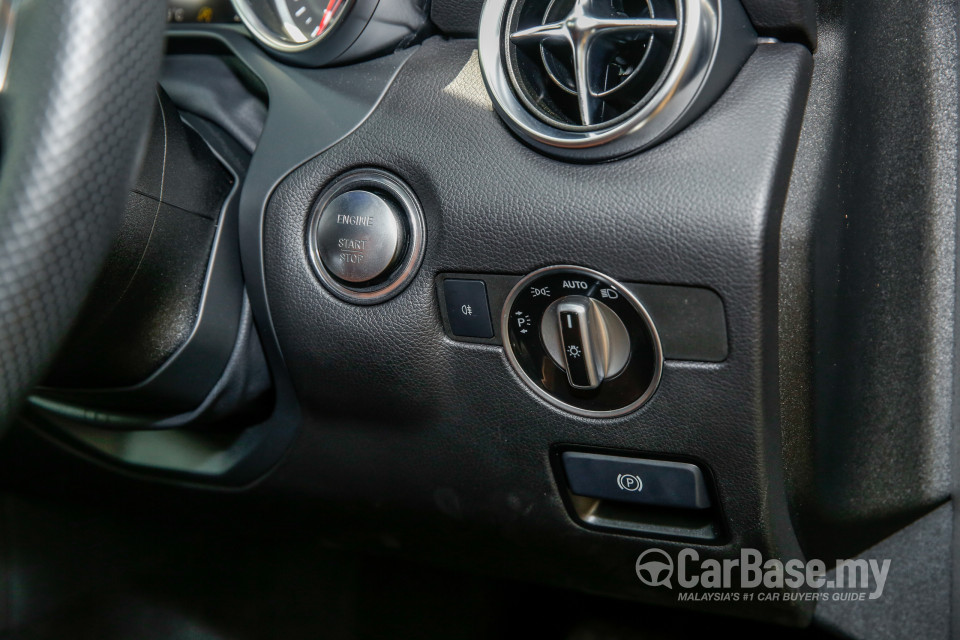 Mercedes-Benz SLC R172 Facelift (2016) Interior