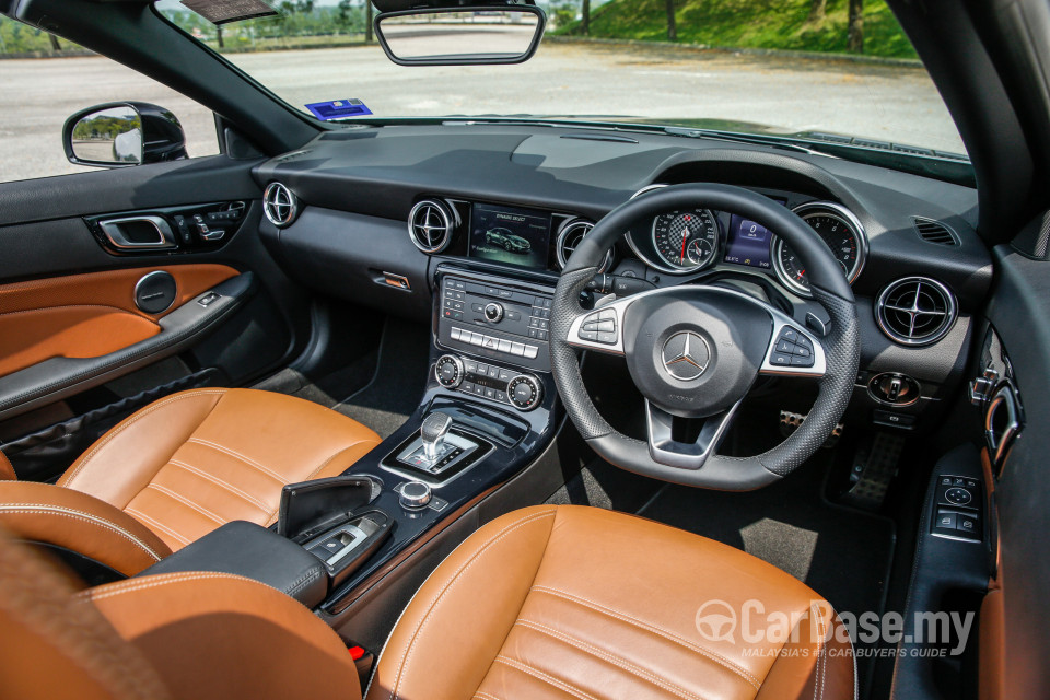 Mercedes-Benz SLC R172 Facelift (2016) Interior