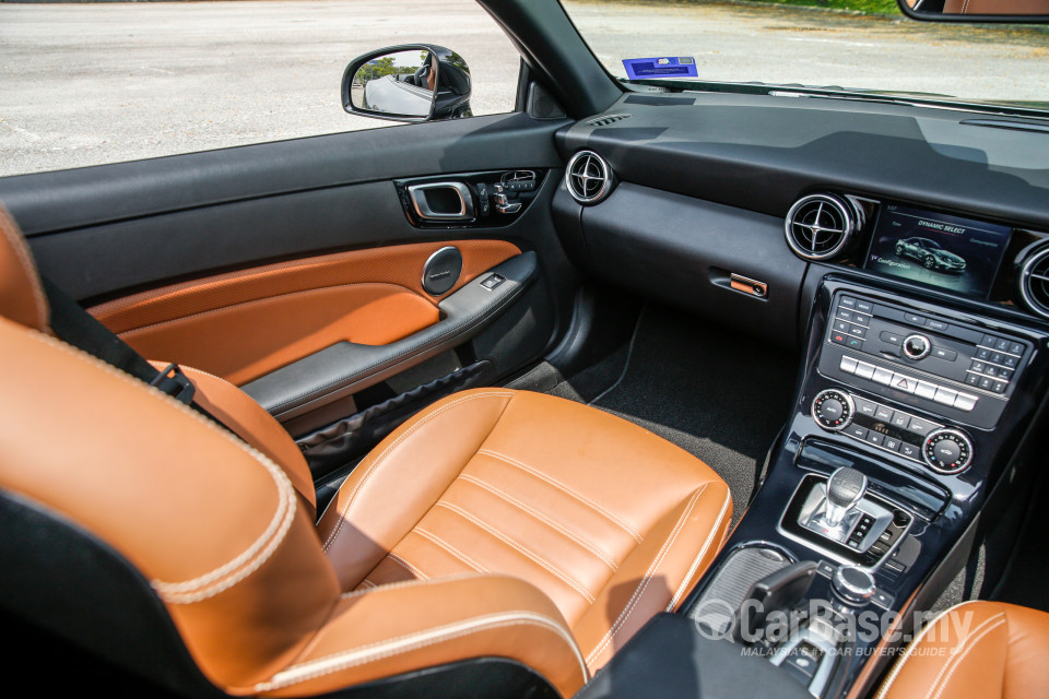 Mercedes-Benz SLC R172 Facelift (2016) Interior
