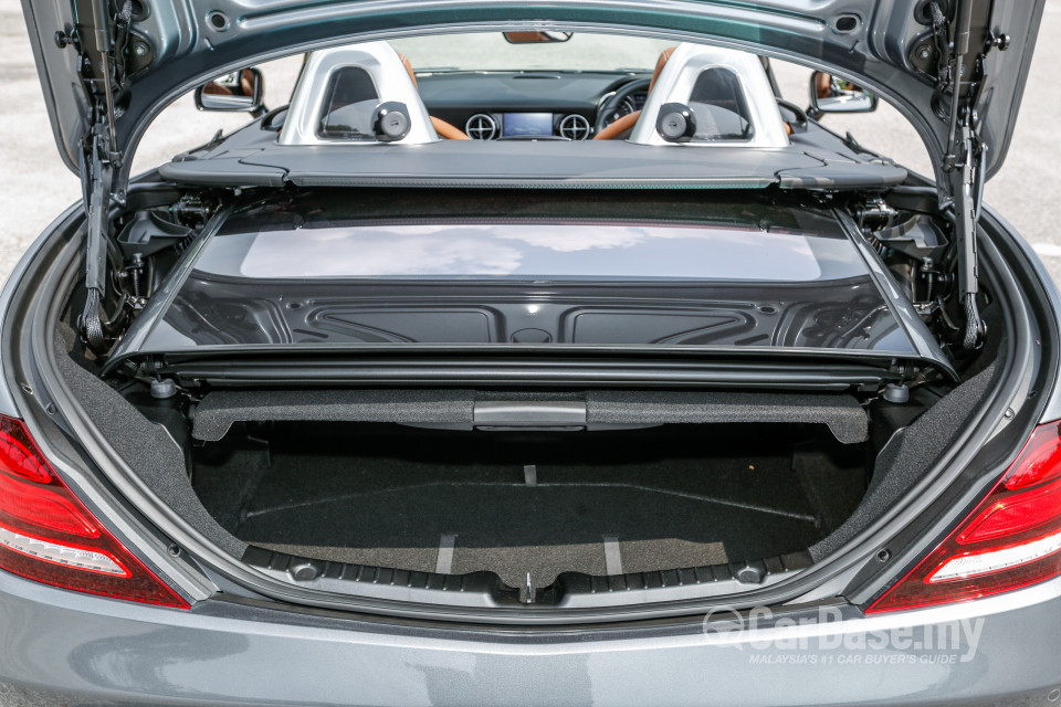 Mercedes-Benz SLC R172 Facelift (2016) Interior