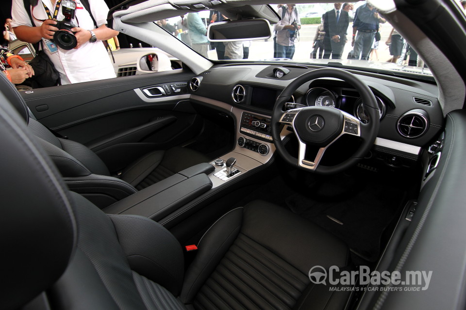 Mercedes-Benz SL-Class R231 (2012) Interior
