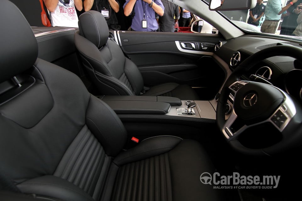 Mercedes-Benz SL-Class R231 (2012) Interior