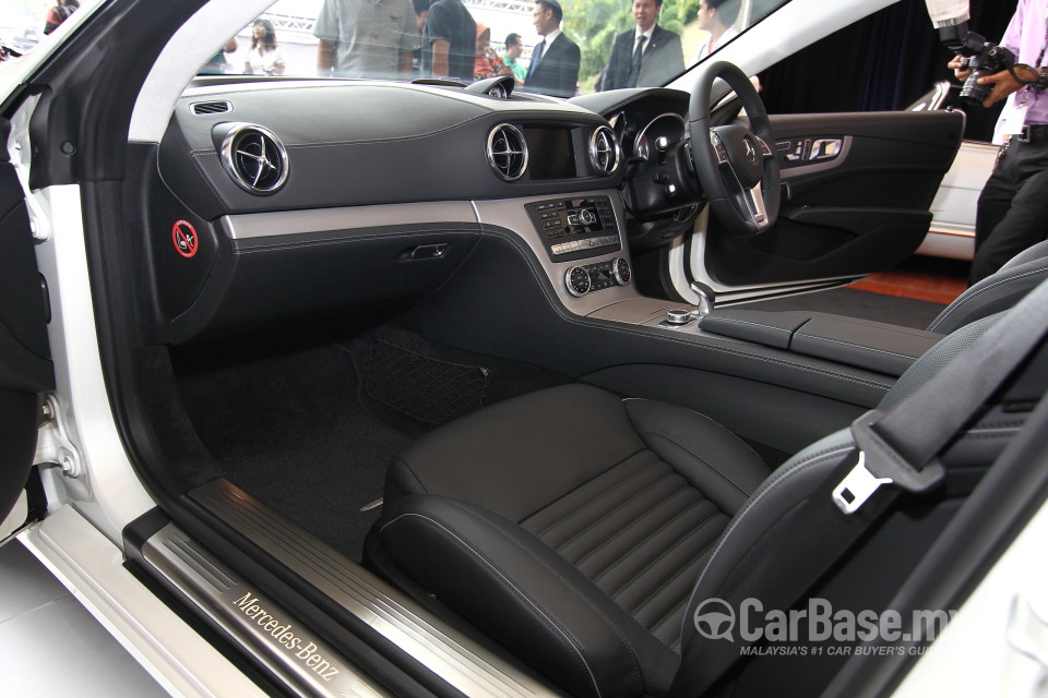 Mercedes-Benz SL-Class R231 (2012) Interior