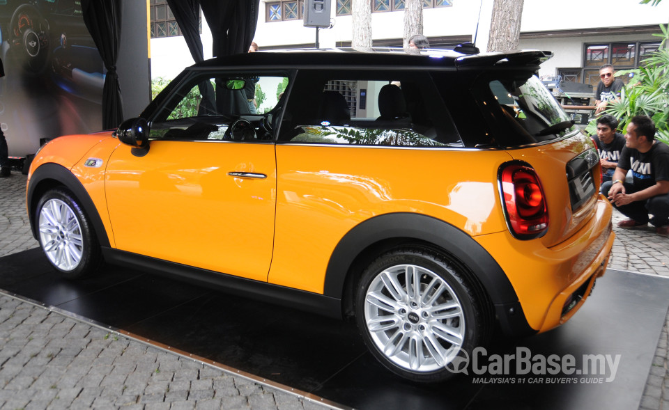 MINI 3 Door F56 (2014) Exterior