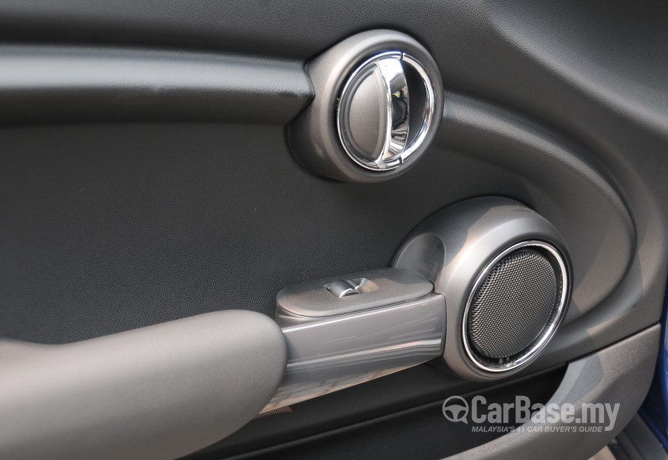 MINI 3 Door F56 (2014) Interior