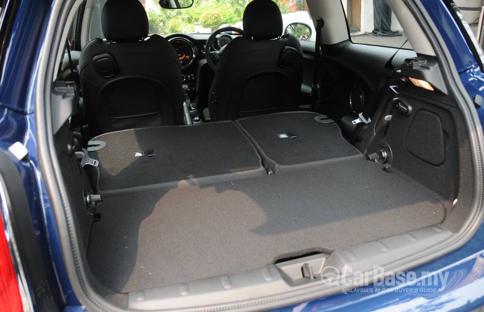 MINI 3 Door F56 (2014) Interior