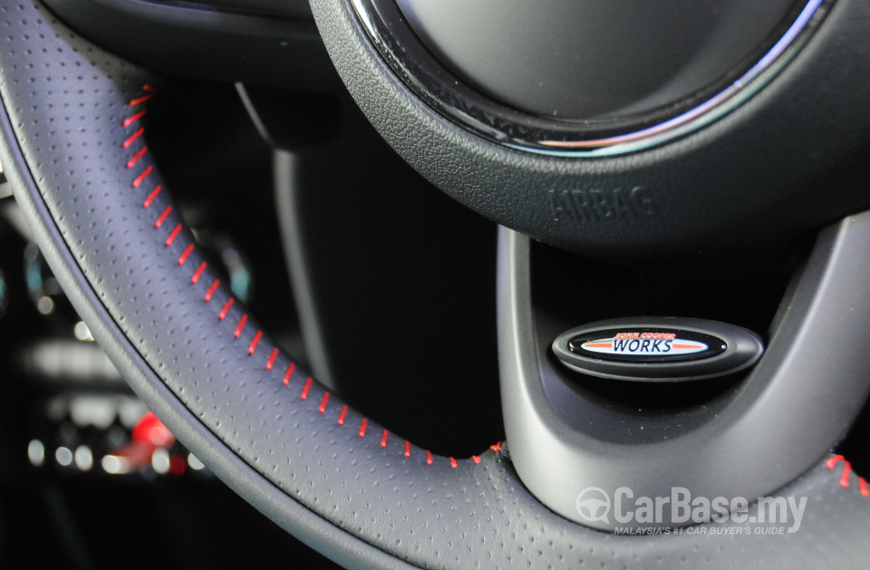 MINI 3 Door F56 (2014) Interior
