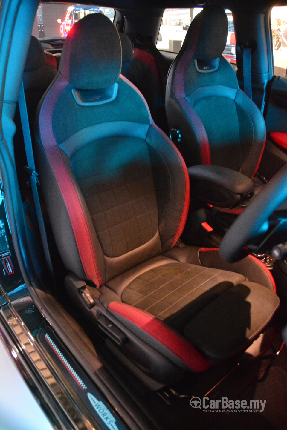 MINI 3 Door F56 (2014) Interior