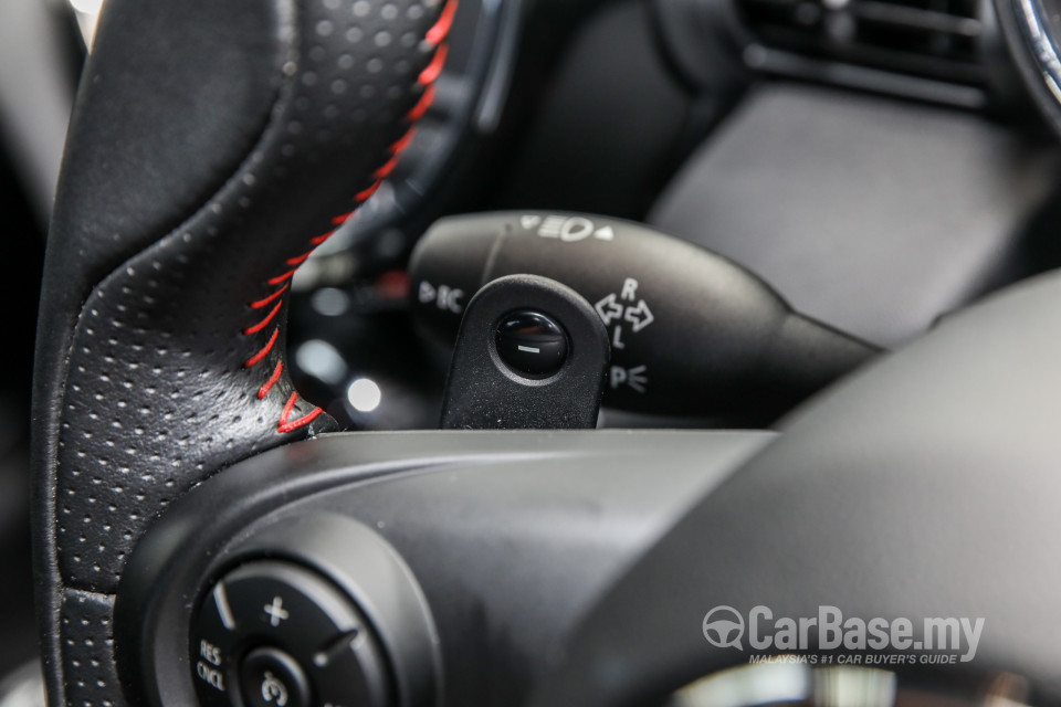 MINI 3 Door F56 (2014) Interior