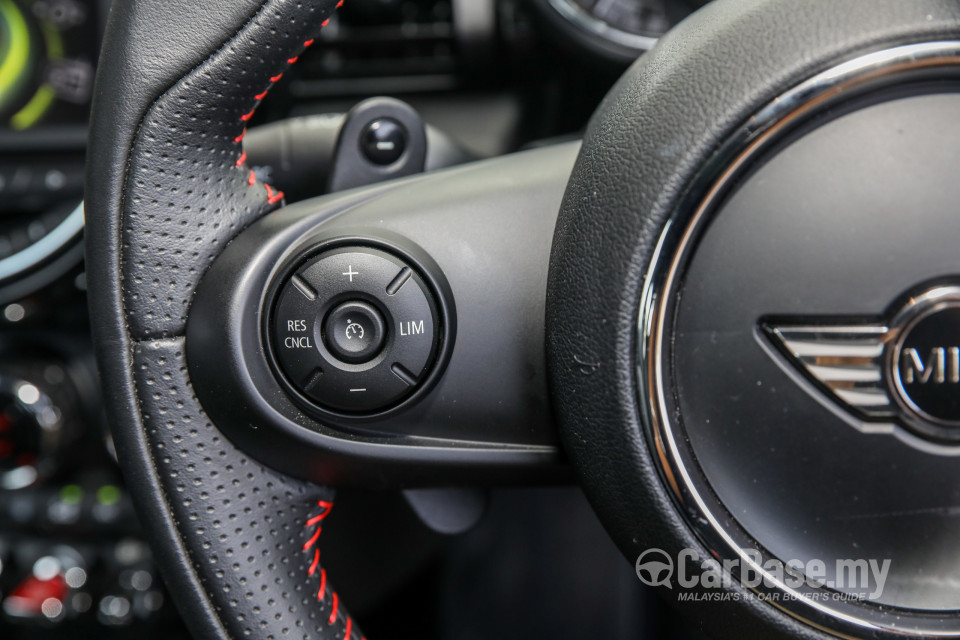 MINI 3 Door F56 (2014) Interior