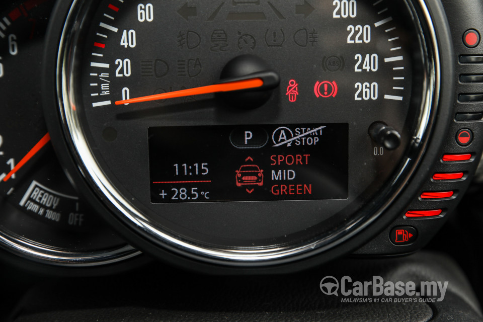 MINI 3 Door F56 (2014) Interior