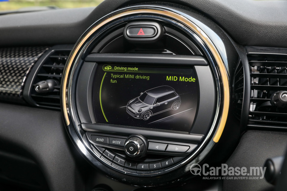 MINI 3 Door F56 (2014) Interior
