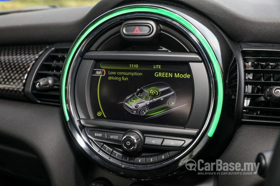 MINI 3 Door F56 (2014) Interior