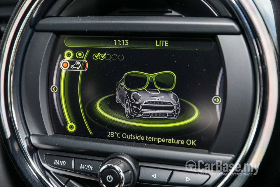 MINI 3 Door F56 (2014) Interior