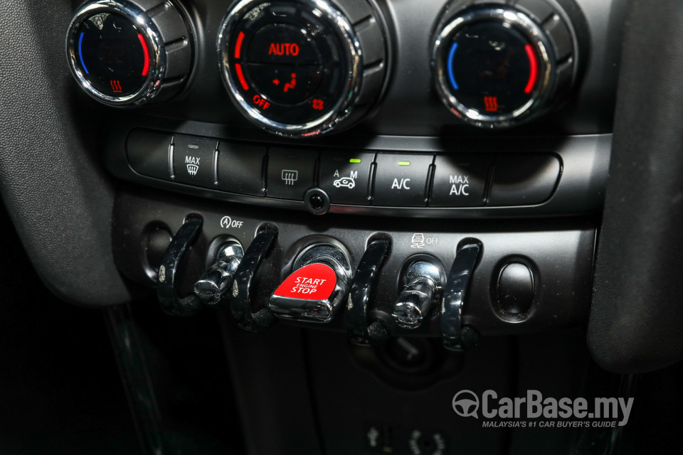 MINI 3 Door F56 (2014) Interior