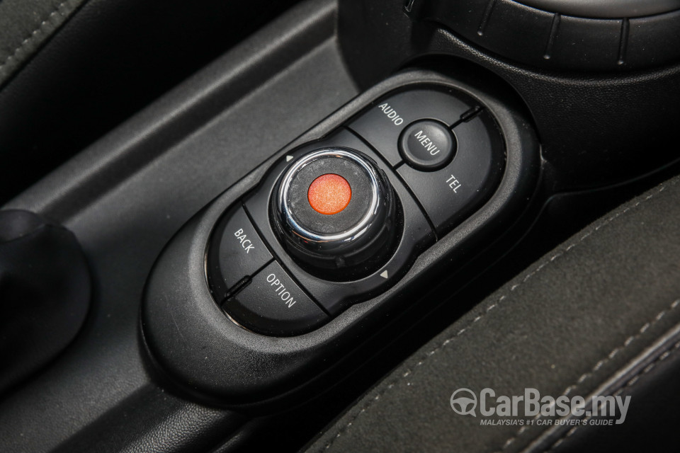 MINI 3 Door F56 (2014) Interior
