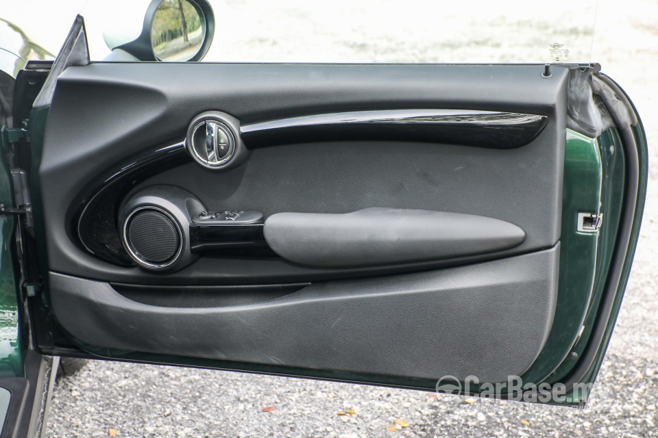 MINI 3 Door F56 (2014) Interior