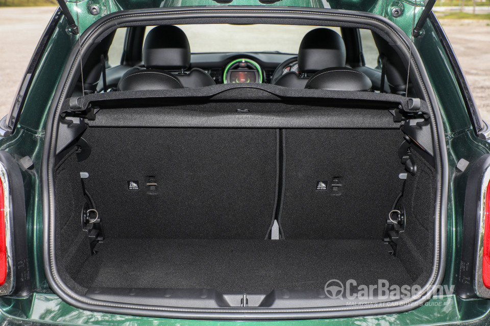MINI 3 Door F56 (2014) Interior