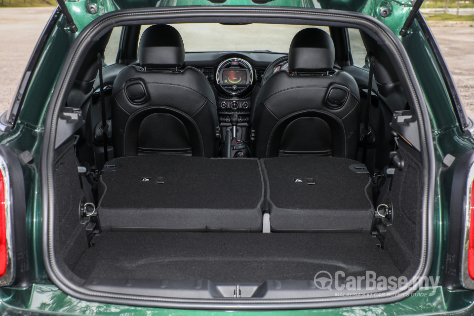 MINI 3 Door F56 (2014) Interior