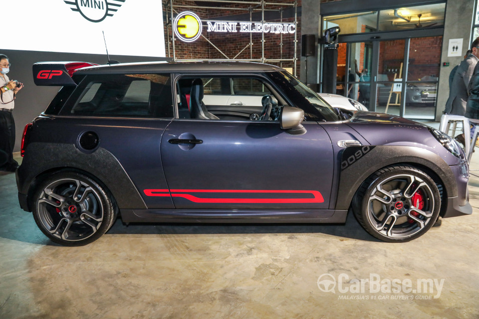 MINI 3 Door F56 LCI (2018) Exterior