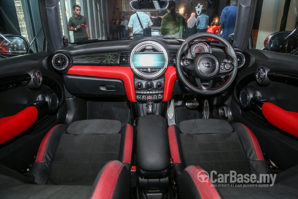 MINI 3 Door F56 LCI (2018) Interior