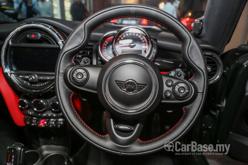 MINI 3 Door F56 LCI (2018) Interior