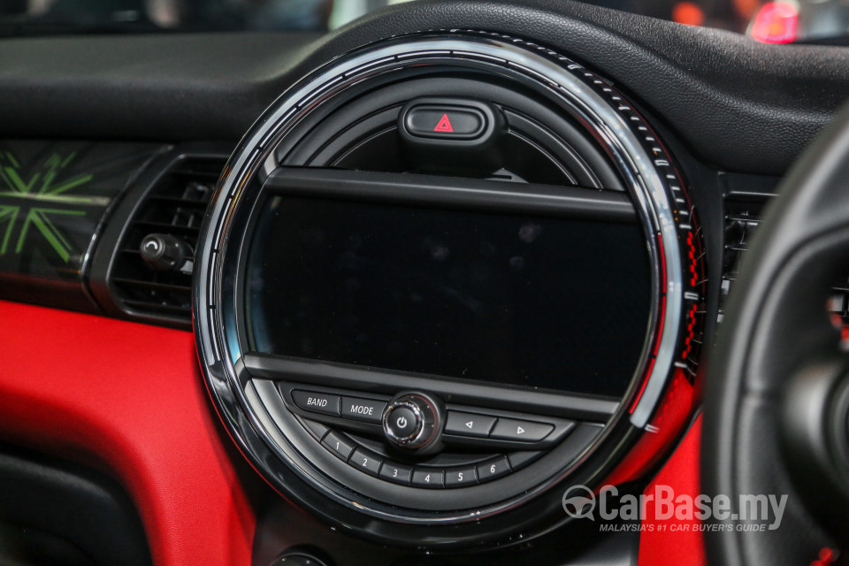 MINI 3 Door F56 LCI (2018) Interior
