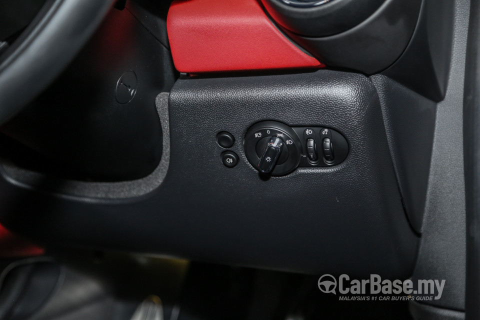 MINI 3 Door F56 LCI (2018) Interior