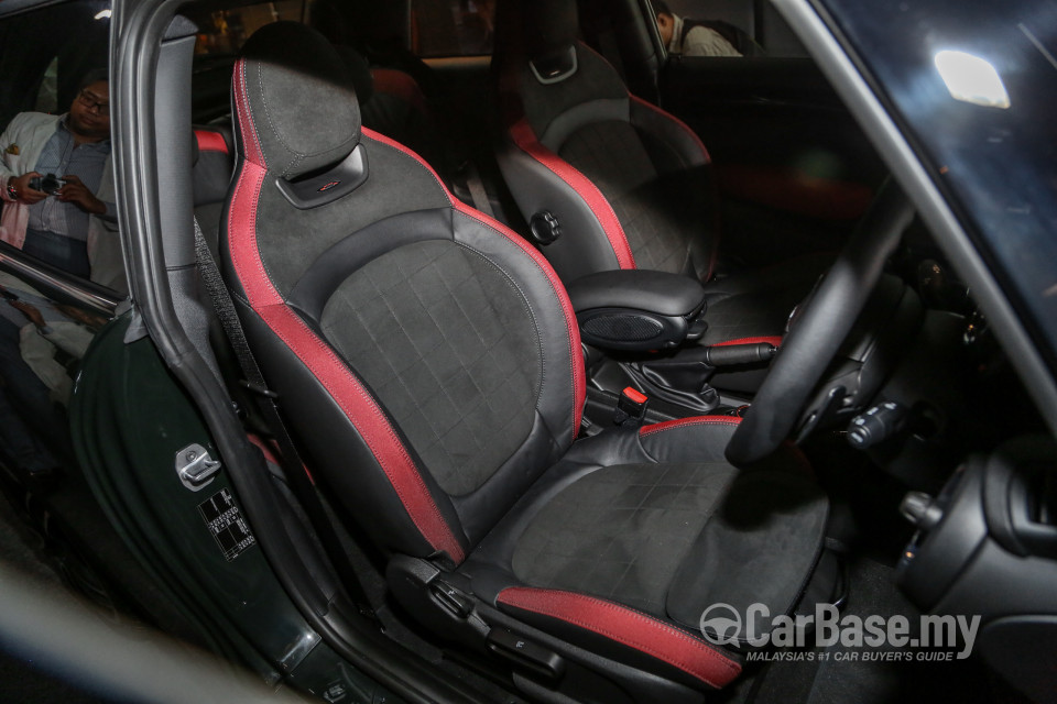 MINI 3 Door F56 LCI (2018) Interior