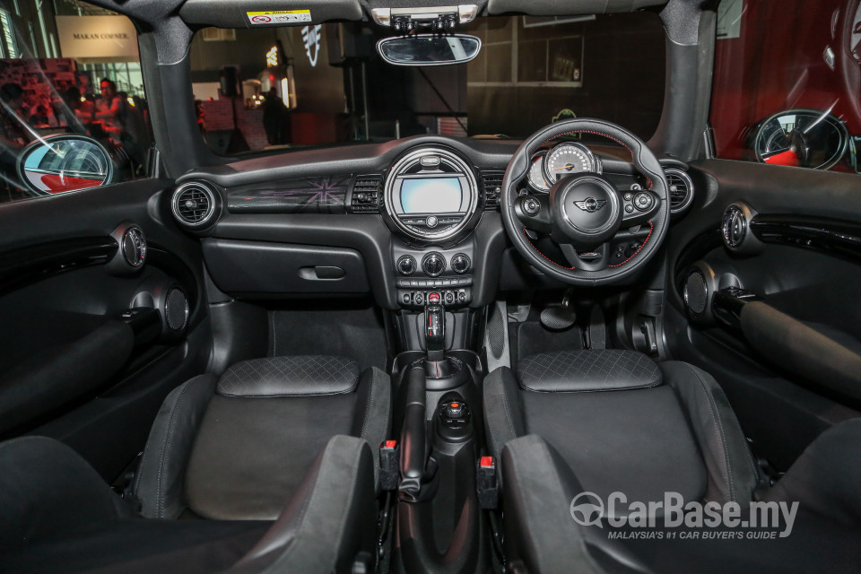 MINI 3 Door F56 LCI (2018) Interior