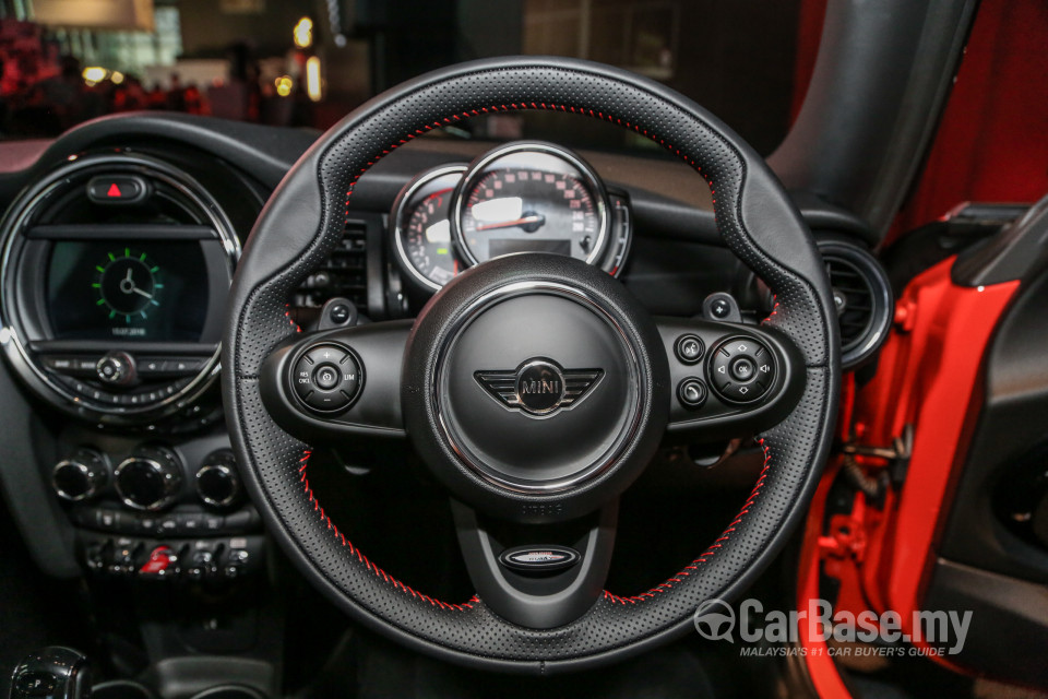 MINI 3 Door F56 LCI (2018) Interior