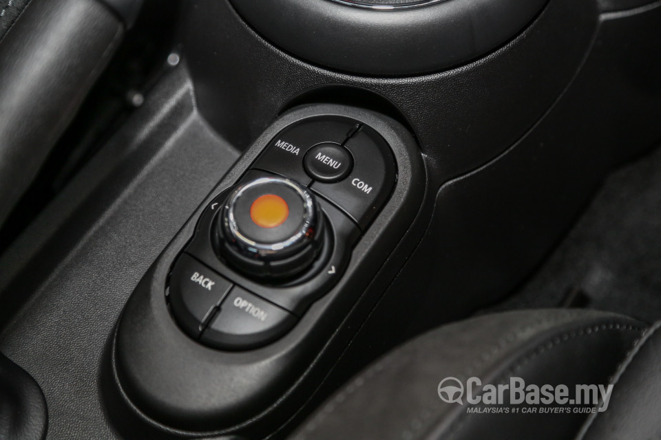 MINI 3 Door F56 LCI (2018) Interior