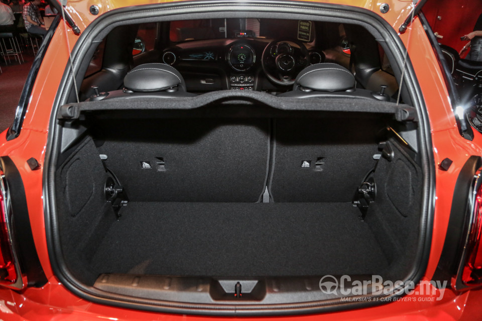 MINI 3 Door F56 LCI (2018) Interior