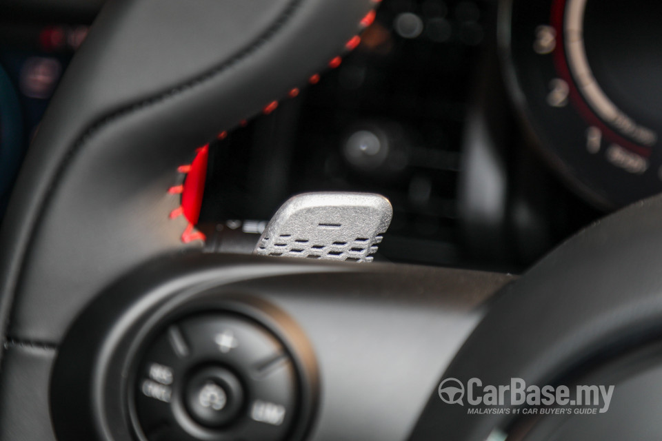 MINI 3 Door F56 LCI (2018) Interior