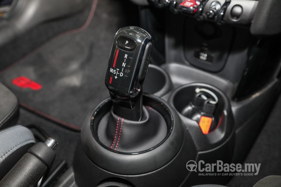 MINI 3 Door F56 LCI (2018) Interior