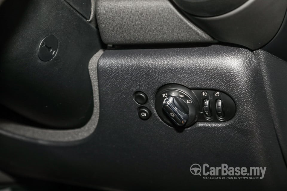 MINI 3 Door F56 LCI (2018) Interior