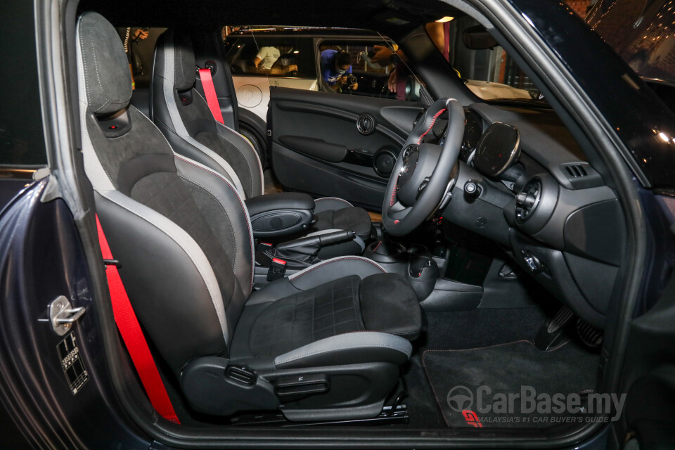 Mazda MX-5 ND (2015) Interior