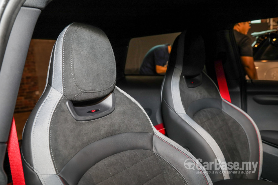 MINI 3 Door F56 LCI (2018) Interior