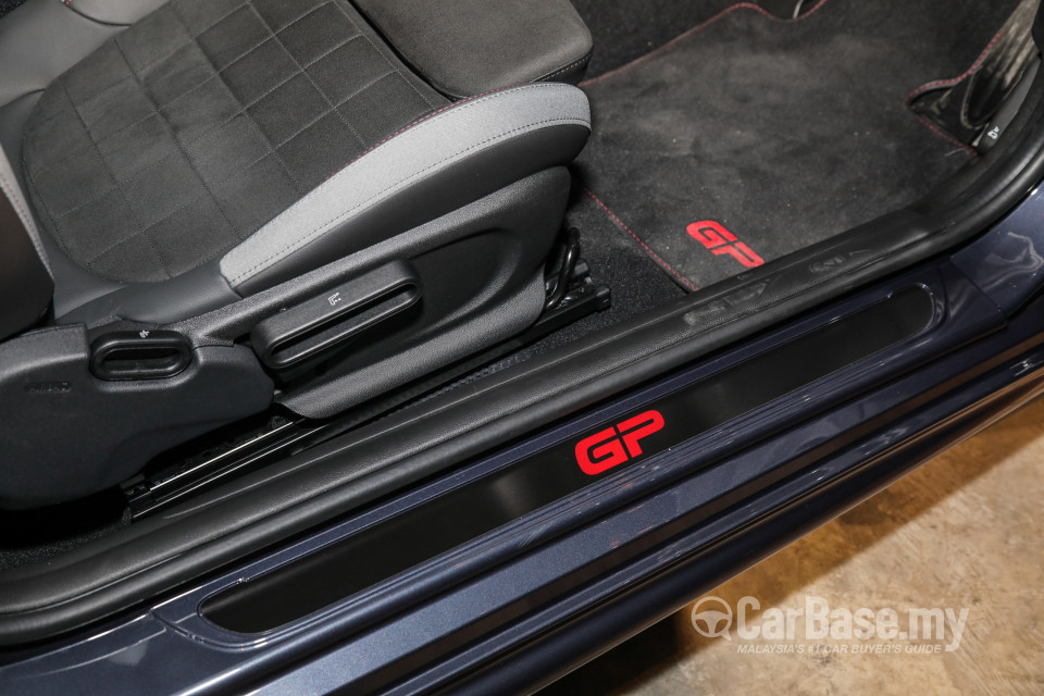 MINI 3 Door F56 LCI (2018) Interior