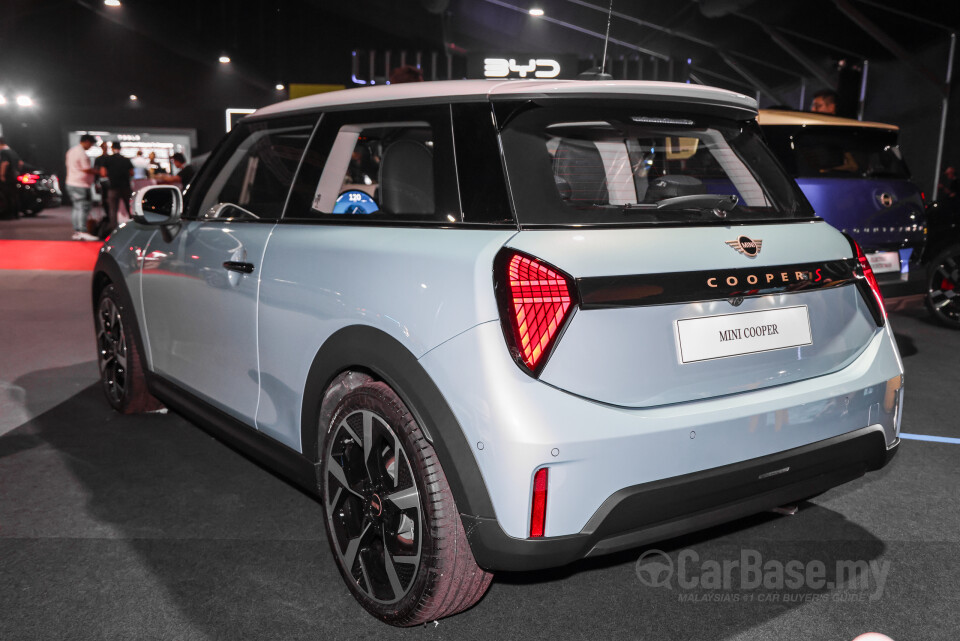 MINI 3 Door F66 (2024) Exterior